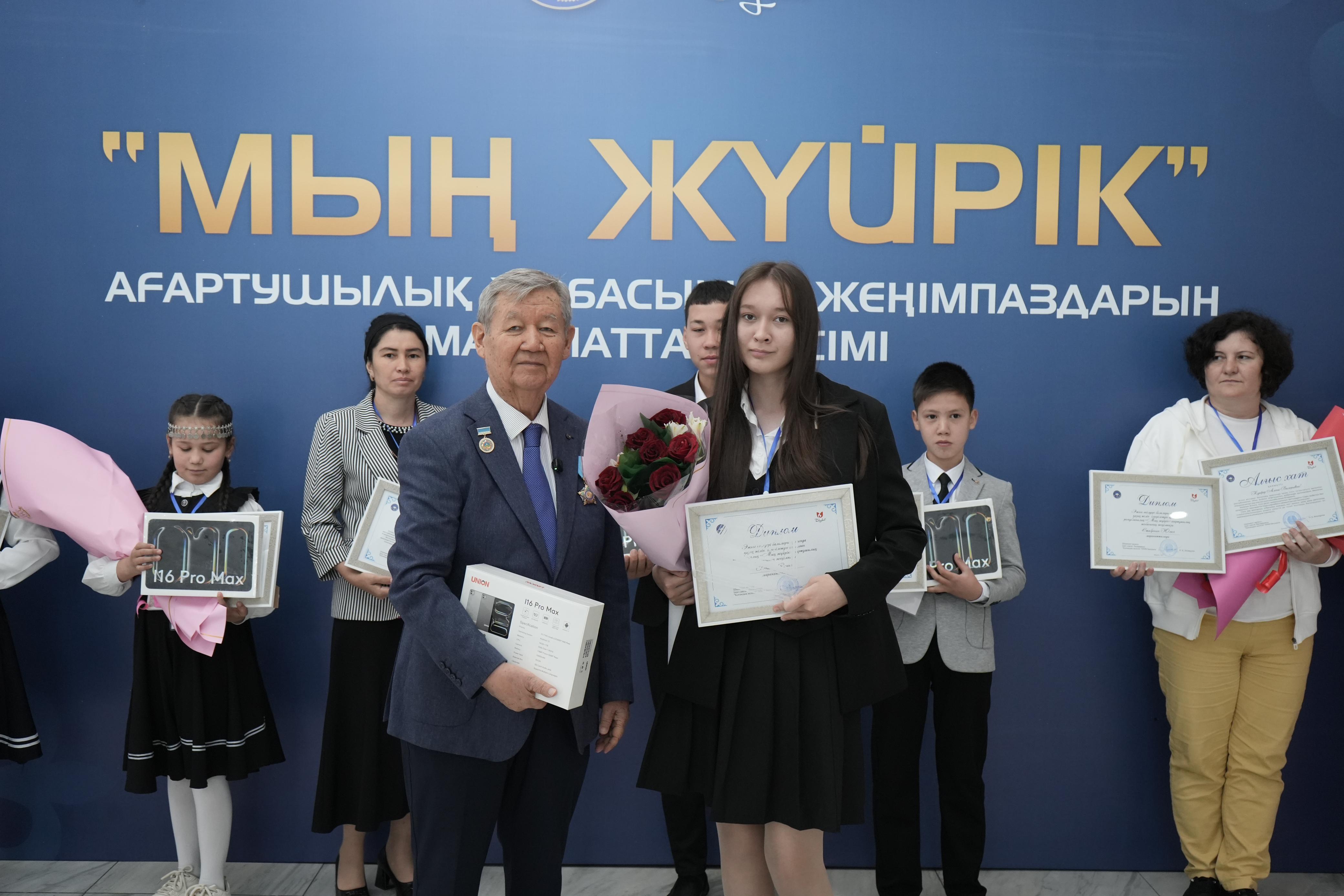 1761842472785642.jpg 1000497554.jpg