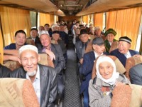 Түркістан облысының қариялары өңірдегі тарихи орындарды аралауға аттанды