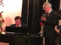 Тасмағамбетовтың шырқаған әні хитке айналды (видео)