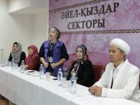 Қыздарға қоғамдағы өзін ұстау қағидалары түсіндірілді