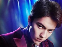 Димаш Денис Тен туралы ән айтып, жылап қалды (видео)