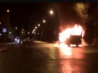 Алматыда жолаушылар мінген шағын автобус өртеніп кетті