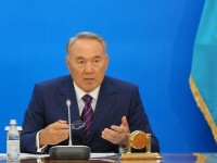 Назарбаев көпбалалы отбасыдағы әр балаға 21 мың теңгеден төлеуді тапсырды