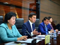 Шымкент әкімі қызметкерлерінің жауаптарына өзі де түсінбейтінін айтты