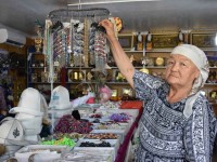 Кәде сыйлар дүкеніне туристер көптеп келеді