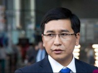 Білім министрі Асхат Аймағанбетов еден жуу мәселесіне нүкте қойды