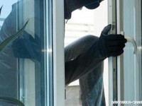 Қашып жүріп екі үйге ұрлыққа түскен күдікті ұсталды
