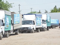 Түркістандық депутаттар Мақтааралға гуманитарлық көмек жеткізді