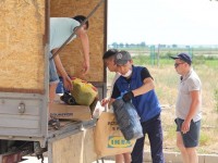 Мақтааралда еріктілер топан судан зардап шеккендерге 50 тоннаға жуық әлеуметтік көмек жеткізді