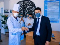 Коронавируспен күрескен медицина мамандары марапатталды