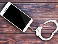 Ұрлап алған смартфонды 8 ай қолданған қоңсы ұсталды