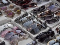 Көзілдірік ұрлап жауапқа тартылды