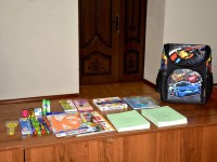 Түркістанда «Мектепке жол» акциясымен 50 балаға көмек берілді