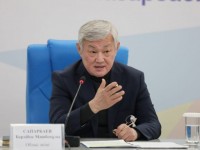 Сапарбаев базарлардағы қызмет көрсету талапқа сай емес екенін айтты