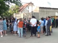 «Баспанамызды шенеуніктер тартып алмақшы»: Жамбылдықтар Президенттен араша сұрайды