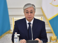 Тоқаев: Бұзақылар әйелдерді зорлап, дүкендерді тонап жатыр