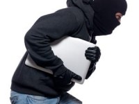 Полицейлер тұрғын үйге жасырын кіріп, ұрлық жасаған күдіктіні ұстады