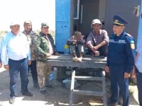 Түркістандық полицейлер шөл далада екі күн бойы адасып жүрген баланы тапты