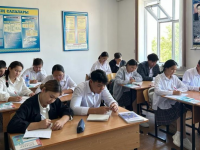 Ұстаздар да шәкірттер де диктант жазды