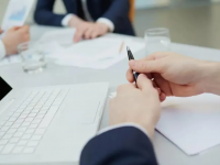 Мемлекеттік қызметке өзге сала өкілдерін де тарту керек – Тоқаев