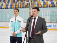 Абзал Әжіғалиев түркістандық   жас спортшыларымен кездесті